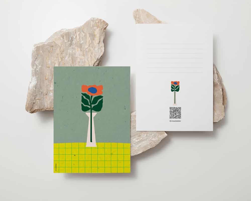کارت پستال 13-Flower Over The Yellow Shelf