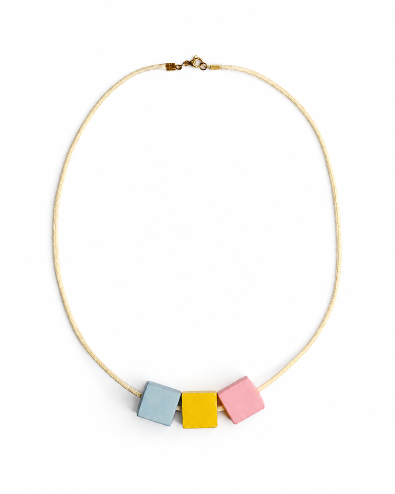 گردنبند مکعب سه تایی 2